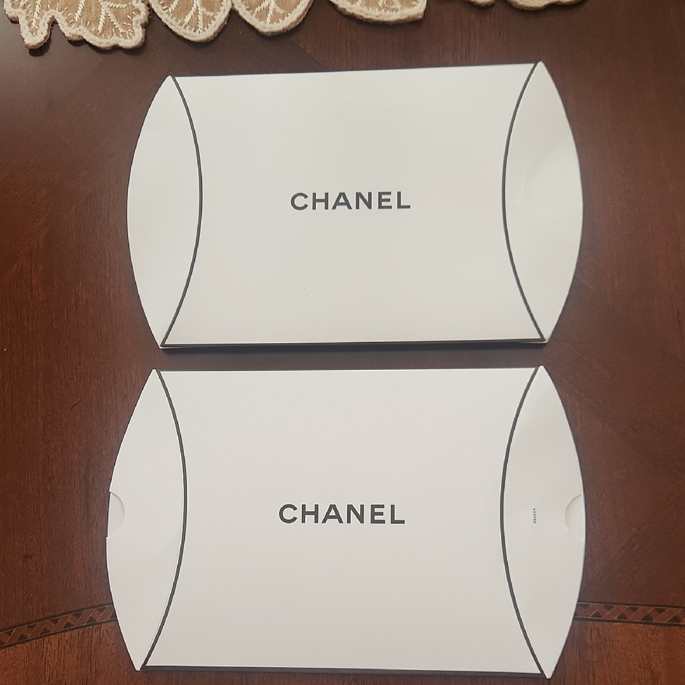 Chanel White and Black Gift Boxes